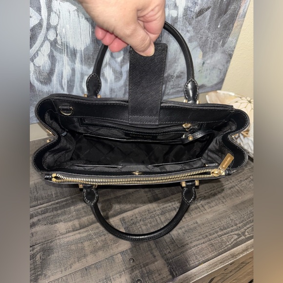 Michael Kors Gibson Leather Satchel
⭐️🌟 Open to Offers 🌟⭐️ - Picture 8 of 10